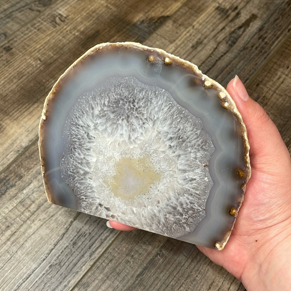 huge beautiful agate crystal decor piece✨